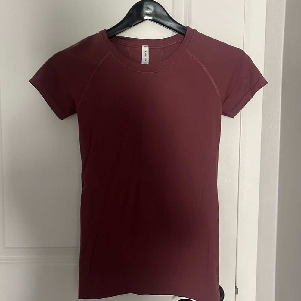 Athleta top